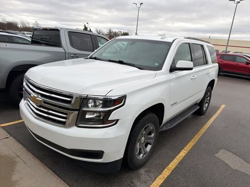 Used 2019 Chevrolet Tahoe LS image 3