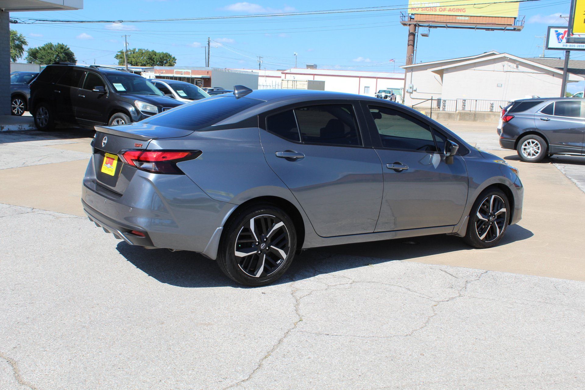 Used 2025 Nissan Versa SR w/ Trunk Package FWD image 4