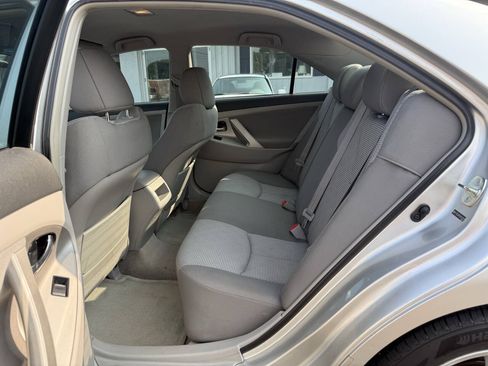 Used 2009 Toyota Camry SE FWD image 18