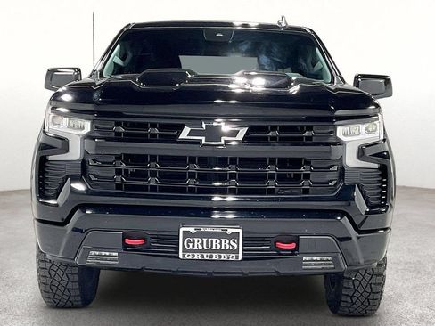 Used 2023 Chevrolet Silverado 1500 LT Trail Boss w/ LPO, Dark Essentials Package AWD/4WD image 4