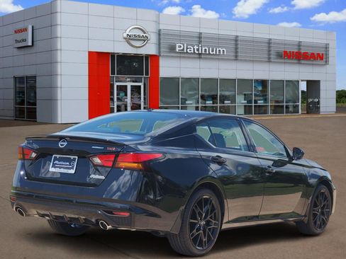 New 2026 Nissan Altima 2.5 SR FWD image 4