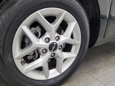 Used 2025 Kia Soul LX w/ LX Technology Package image 31