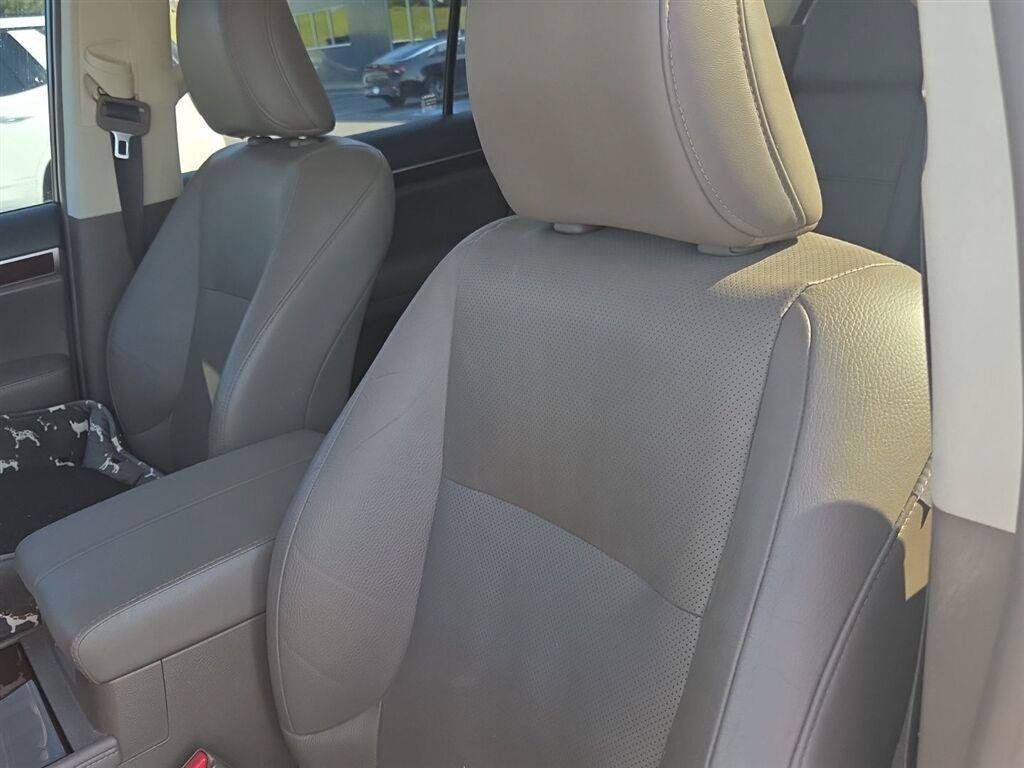 Used 2015 Lexus GX 460 w/ Premium Package AWD/4WD image 5
