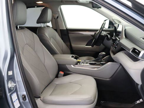 Used 2021 Toyota Highlander Platinum AWD/4WD image 24