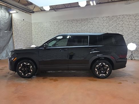 Used 2024 Hyundai Santa Fe SE image 4