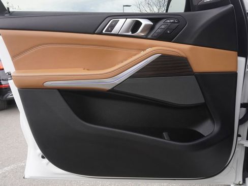 Used 2024 BMW X7 xDrive40i w/ M Sport Package image 17