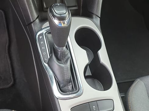 Used 2017 Chevrolet Cruze LS FWD image 23