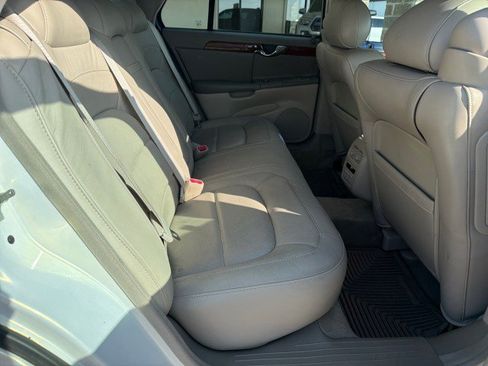 Used 2005 Cadillac De Ville w/ Equipment Group FWD image 22