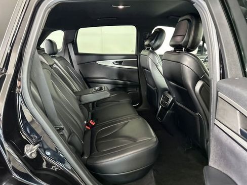 Used 2020 Lincoln Nautilus FWD w/ Equipment Group 101A image 27