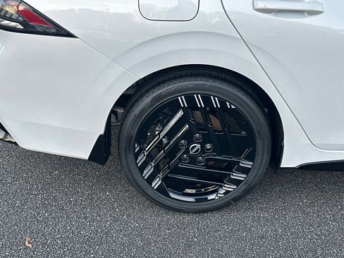 New 2026 Nissan Sentra SR w/ SR Premium Package image 17