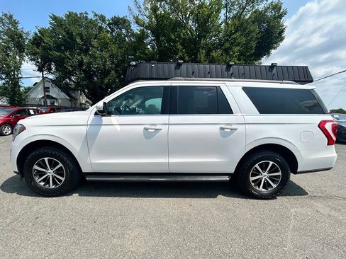 Used 2018 Ford Expedition Max XLT w/ Equipment Group 202A AWD/4WD image 5