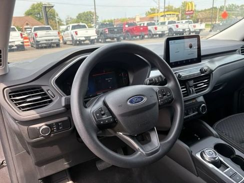 Certified 2025 Ford Escape Active AWD/4WD image 3
