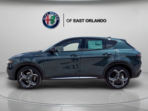 New 2026 Alfa Romeo Tonale w/ Active Assist Package AWD/4WD image 4