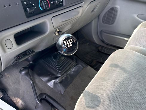 Used 2003 Ford F250 XLT AWD/4WD image 12