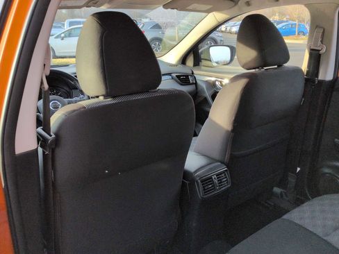 Used 2017 Nissan Rogue Sport SV w/ SV All-Weather Package image 18