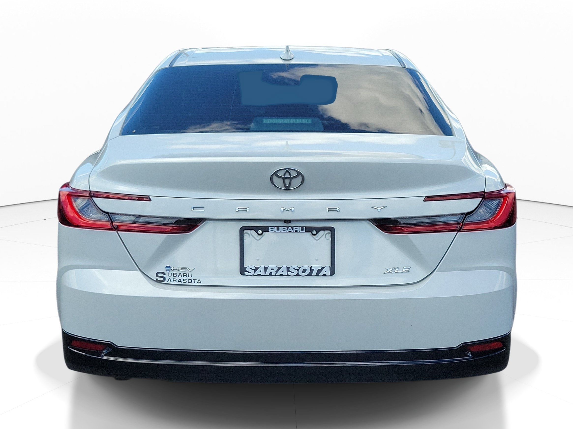 Used 2025 Toyota Camry XLE FWD image 5