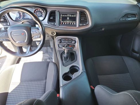 Used 2022 Dodge Challenger GT RWD image 12