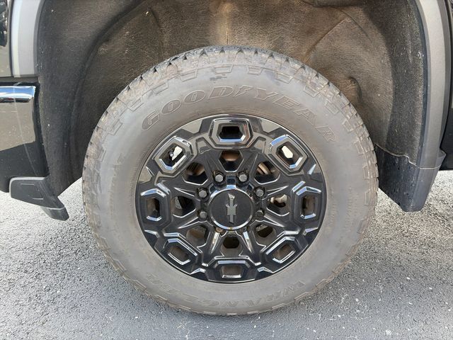 Used 2024 Chevrolet Silverado 2500 High Country w/ Technology Package AWD/4WD image 30
