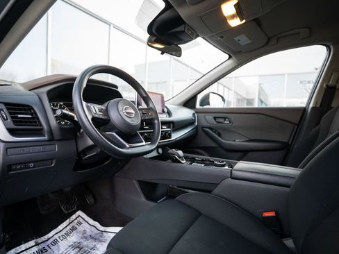 Used 2023 Nissan Rogue S image 12
