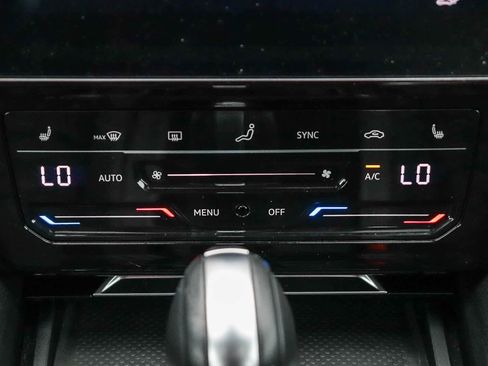 Used 2023 Volkswagen Arteon SEL image 14