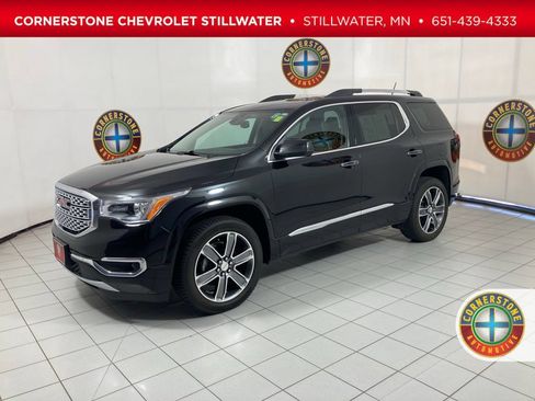 Used 2018 GMC Acadia Denali w/ Technology Package AWD/4WD image 1