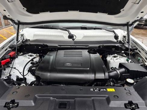 Used 2025 Land Rover Defender 110 S image 23