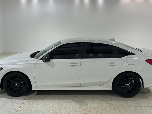 Used 2023 Honda Civic Sport image 2