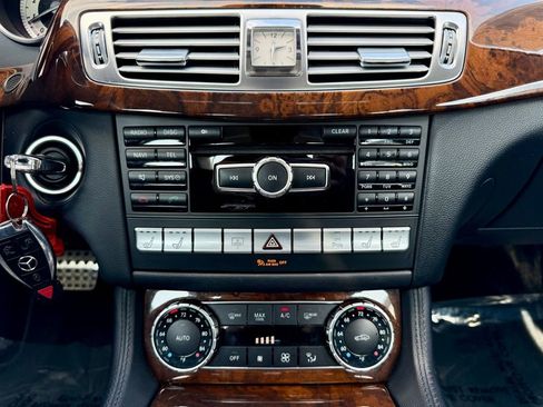 Used 2013 Mercedes-Benz CLS 550 4MATIC image 21