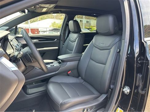 New 2025 Cadillac XT5 Premium Luxury image 6