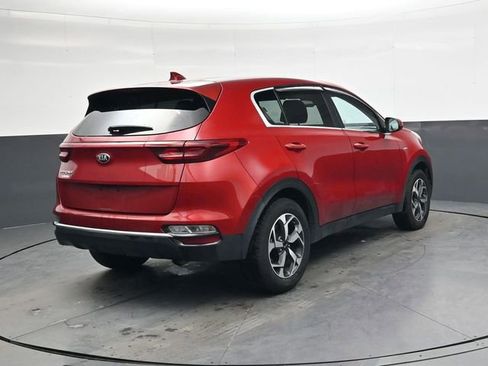 Used 2022 Kia Sportage LX image 4