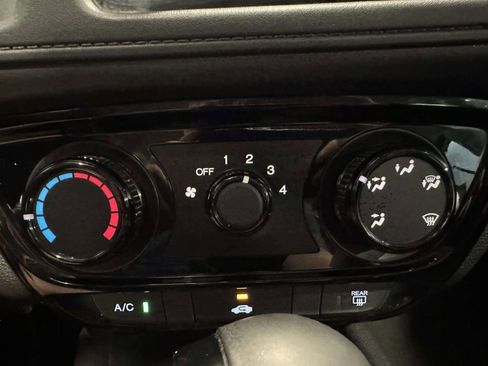 Used 2016 Honda HR-V LX image 32