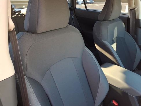 Certified 2025 Subaru Crosstrek 2.0i Premium image 19