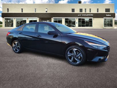 Used 2023 Hyundai Elantra SEL w/ Convenience Package