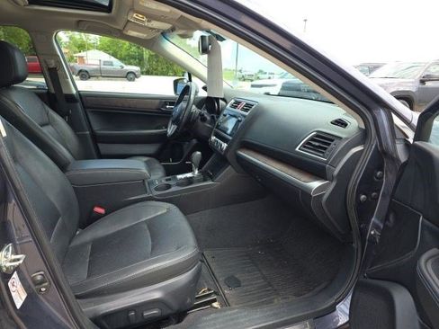 Used 2016 Subaru Outback 2.5i Limited AWD/4WD image 13