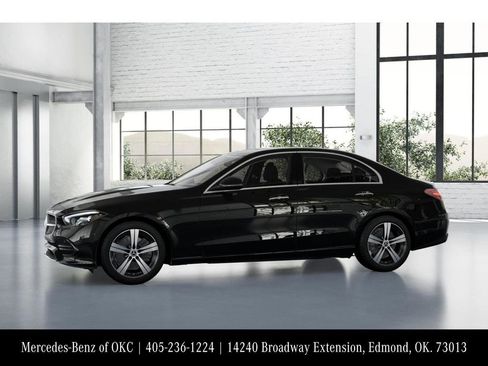 Used 2025 Mercedes-Benz C 300 4MATIC Sedan image 36