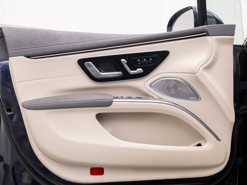 Used 2022 Mercedes-Benz EQS 450+ Sedan image 13