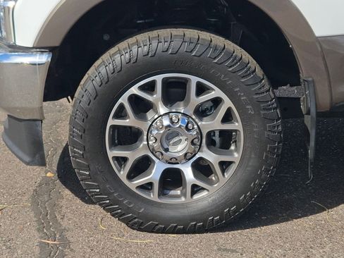 Used 2020 Ford F350 Lariat w/ Lariat Ultimate Package image 10