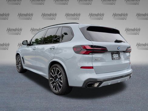 Certified 2024 BMW X5 xDrive40i w/ M Sport Package AWD/4WD image 9