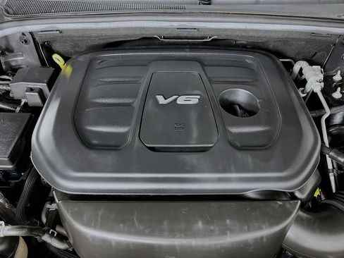 Used 2018 Jeep Grand Cherokee Limited image 31