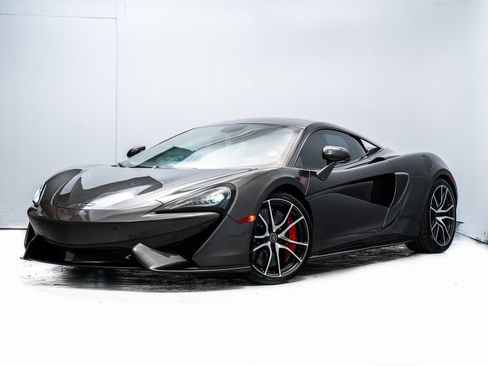 Used 2016 McLaren 570S Coupe image 1