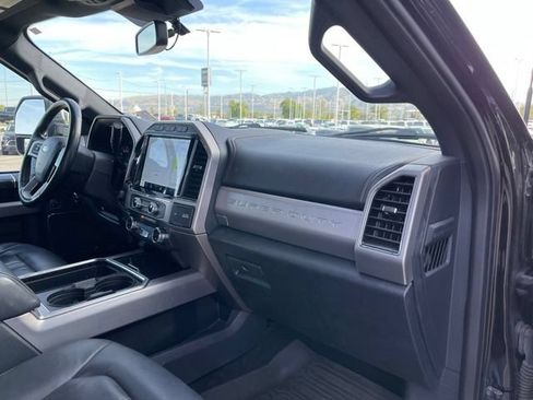 Used 2022 Ford F350 Platinum AWD/4WD image 17