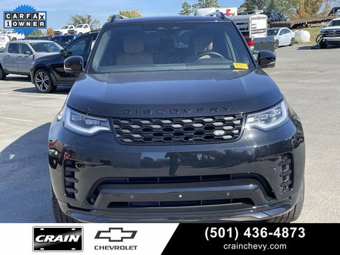 Used 2024 Land Rover Discovery Dynamic SE image 2