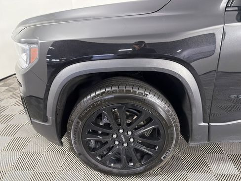 Used 2022 GMC Acadia SLE w/ Driver Convenience Package FWD image 5