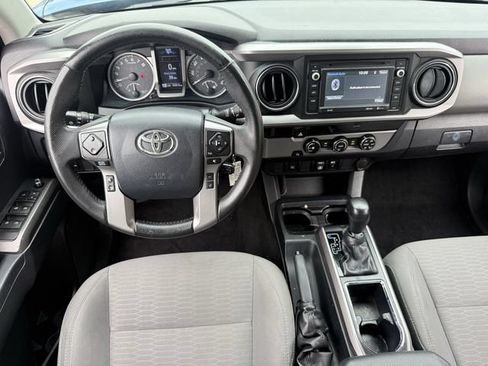 Used 2018 Toyota Tacoma SR5 RWD image 13