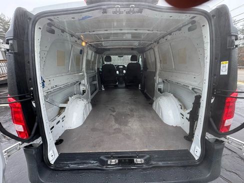 Used 2022 Mercedes-Benz Metris Long w/135  WB Van 3D image 10