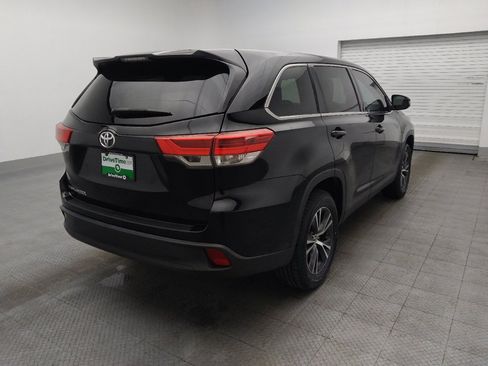 Used 2019 Toyota Highlander LE image 9