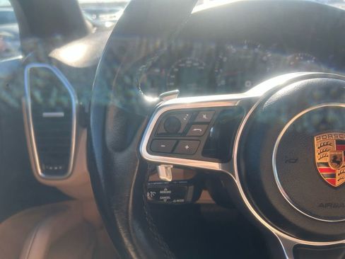 Used 2019 Porsche Cayenne image 14