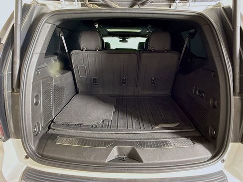 Used 2022 Chevrolet Suburban Z71 w/ Z71 Off-Road Package image 27