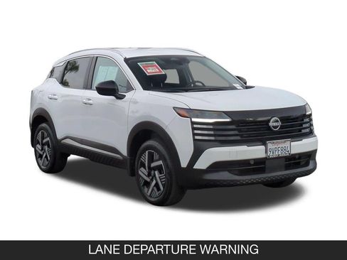 Used 2026 Nissan Kicks SV FWD image 2