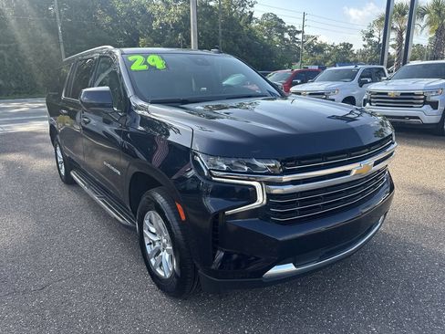 Used 2024 Chevrolet Suburban LT AWD/4WD image 10